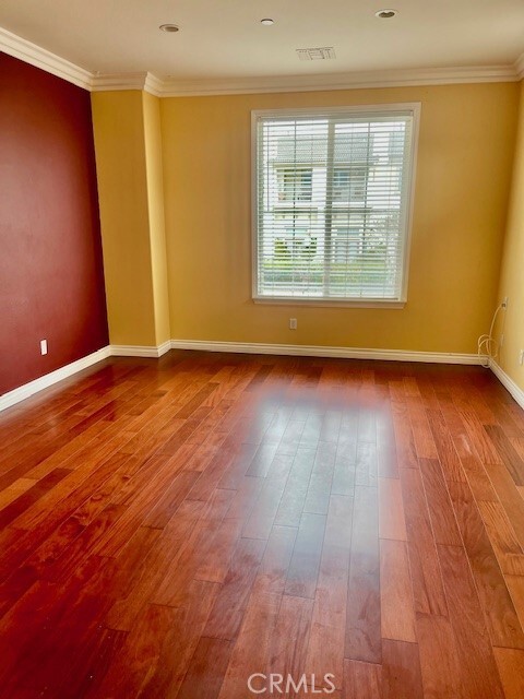Building Photo - 1211 Chesapeake Dr