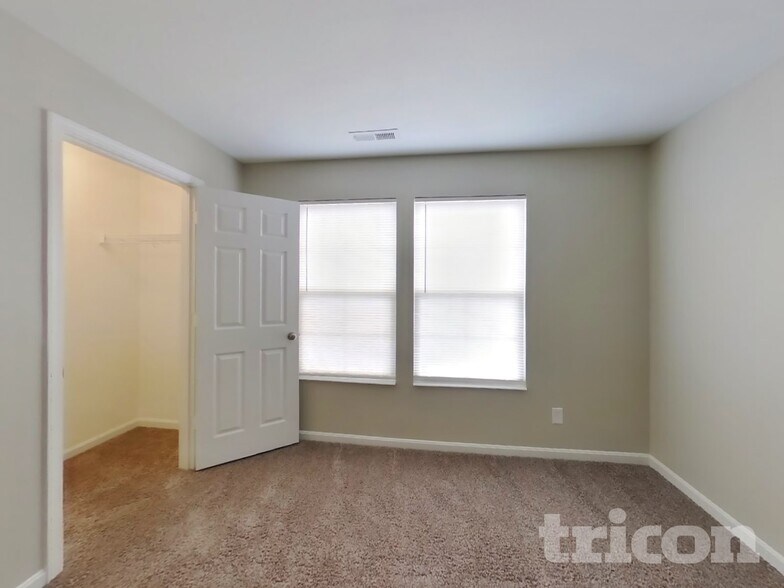 Building Photo - 2524 Solidago Dr