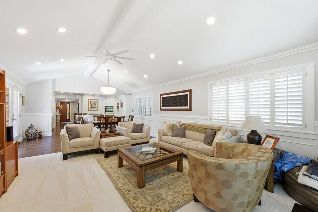 Building Photo - 2721 Wilshire Dr S