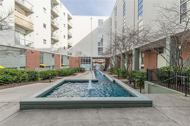 Building Photo - 620 Glen Iris Dr NE