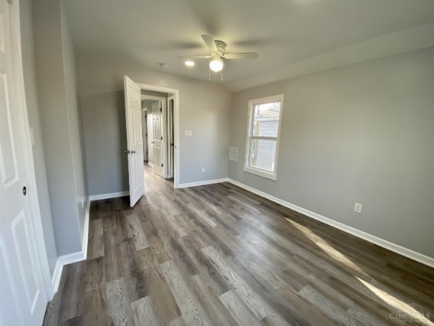 Building Photo - 2 Bedroom, 1 Bath Home in the Heart of Mid...