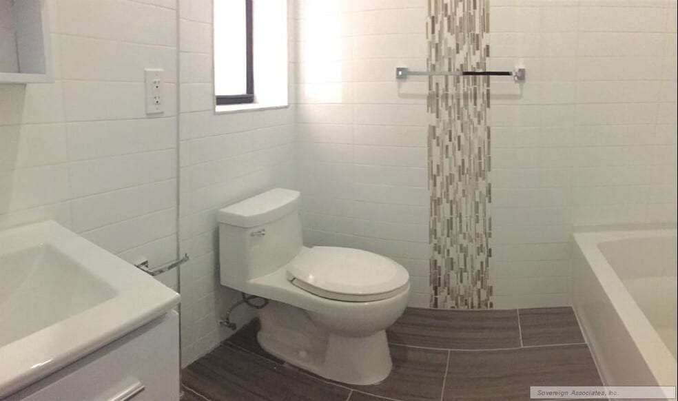 Building Photo - 4230 Broadway