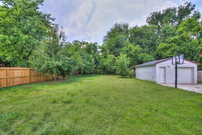 Building Photo - 141 Dodge Dr
