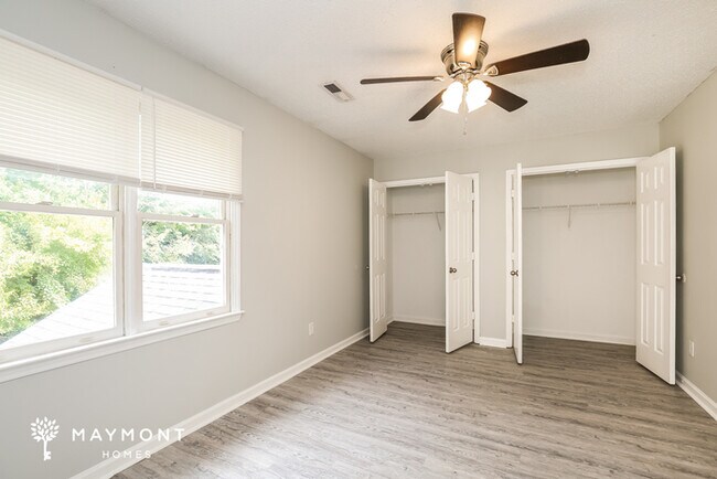 Building Photo - 4009 Hope Valley Ln