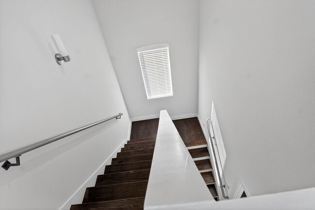 Building Photo - 4 Week Free Move-In Incentive!! Modern Luxury Townhome in Gated Community – Rooftop Balcony & Pre...