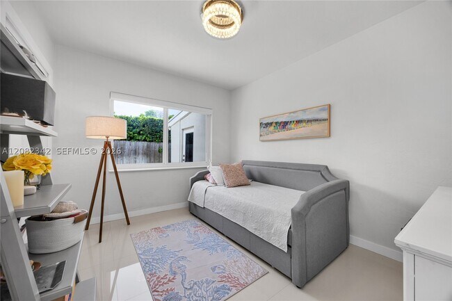 Building Photo - 6843 SW 53rd St