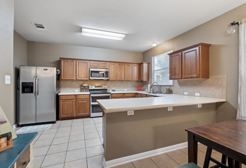 Building Photo - 2108 Narrow Glen Pky