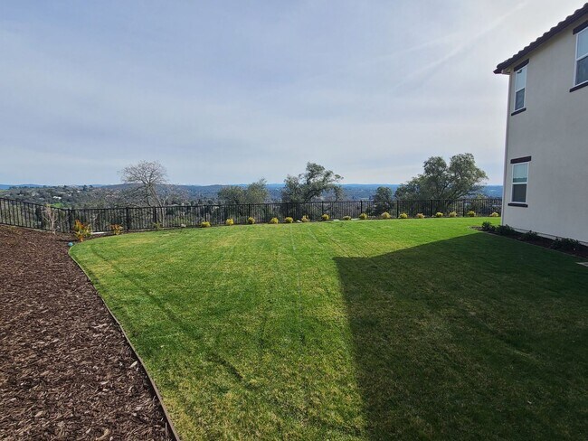 Building Photo - BEAUTIFUL BRAND NEW "NEXT-GEN" HOME W/ SOLAR & SIERRA VIEWS!!