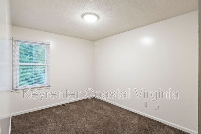 Building Photo - 2108 Madison Ave