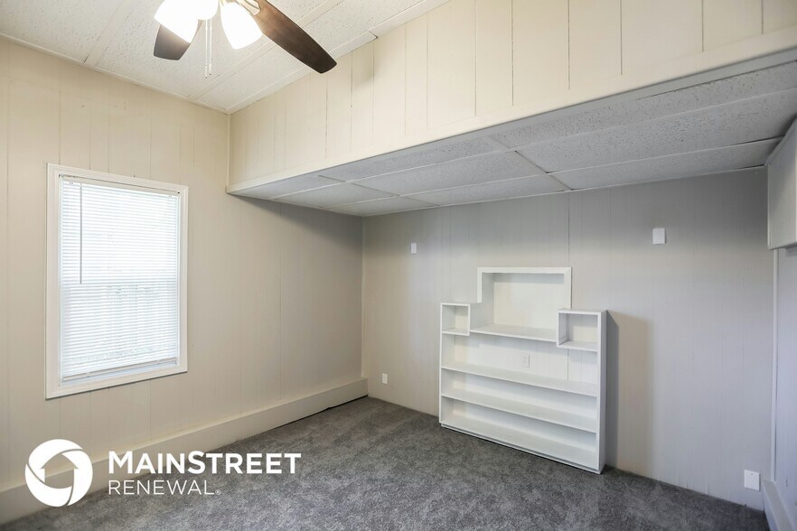 Building Photo - 10002 Wheeling Ave