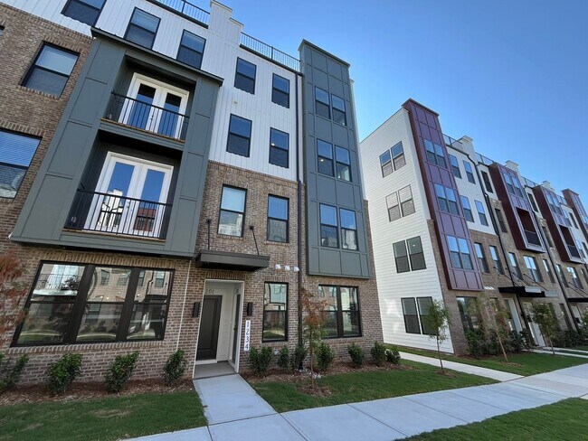 Building Photo - **OFFERING FIRST MONTH'S RENT FREE** New C...