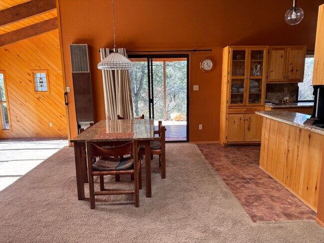 Building Photo - 3 Bedroom, 2 Bathroom Home in Tijeras, NM