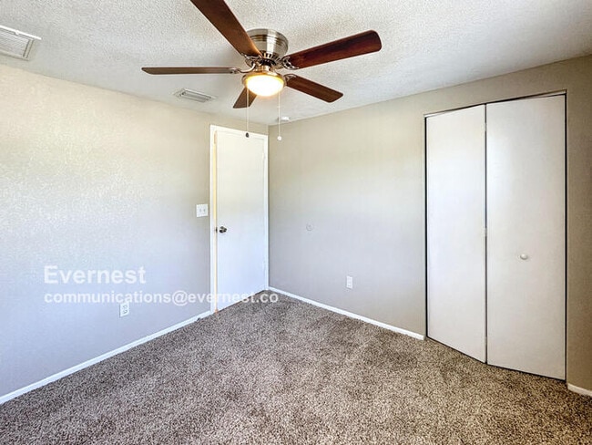 Building Photo - 16005 Ranchita Ct