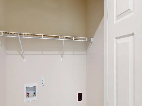 Building Photo - 304 Sandy Springs Dr