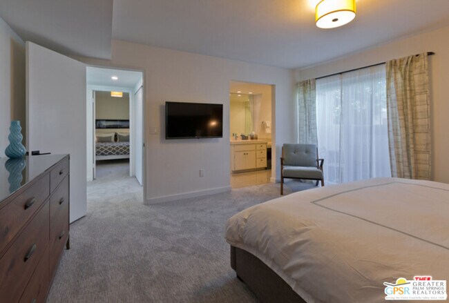 Building Photo - 3545 Ridgeview Cir S