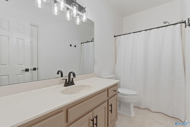 Building Photo - 226 Eastview Dr