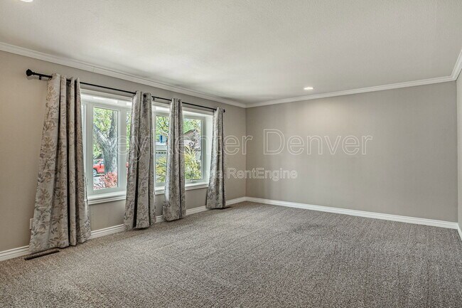 Building Photo - 535 S Cody St