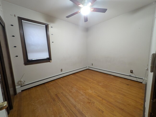 Building Photo - 1009 Grand Ave