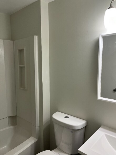 Building Photo - 9787 Hellingly Pl