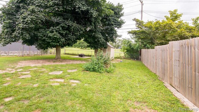 Building Photo - 1203 Commonwealth Ave