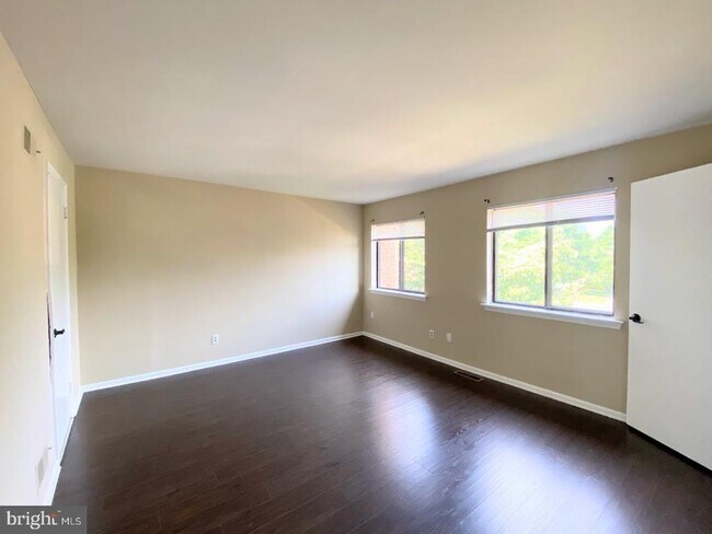 Building Photo - 203 S Snowdon Ct