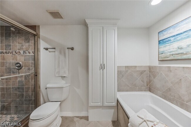 Building Photo - 5633 Turtle Bay Dr