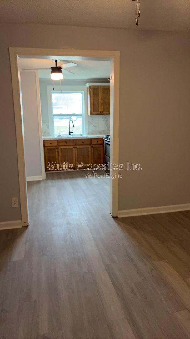 Building Photo - 2410 Veterans Dr