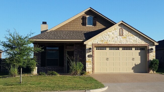 Primary Photo - 3137 Silver Saddle Dr
