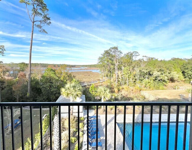 Building Photo - 2501 Bienville Blvd