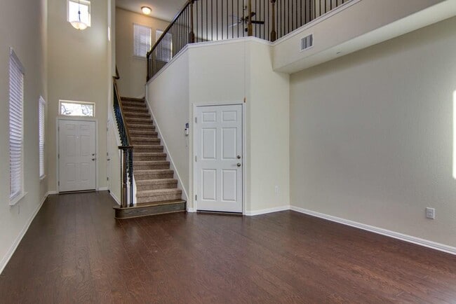 Building Photo - 3240 E Whitestone Blvd