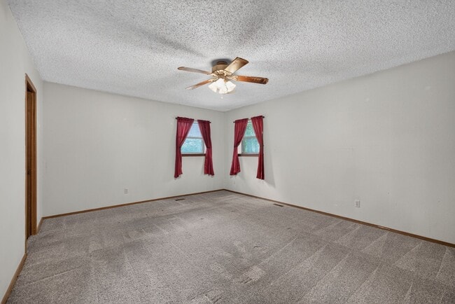 Building Photo - 7700 W 43rd St S