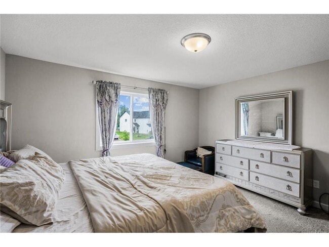 Building Photo - 2117 Cleveland Ln S