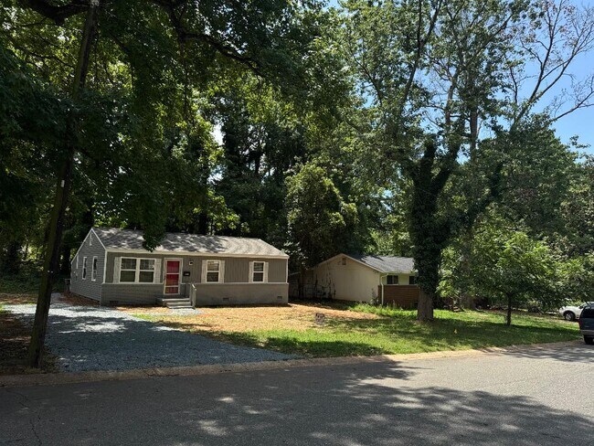 Primary Photo - 2501 Thornton Rd
