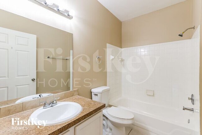 Building Photo - 122 Dahl Ave