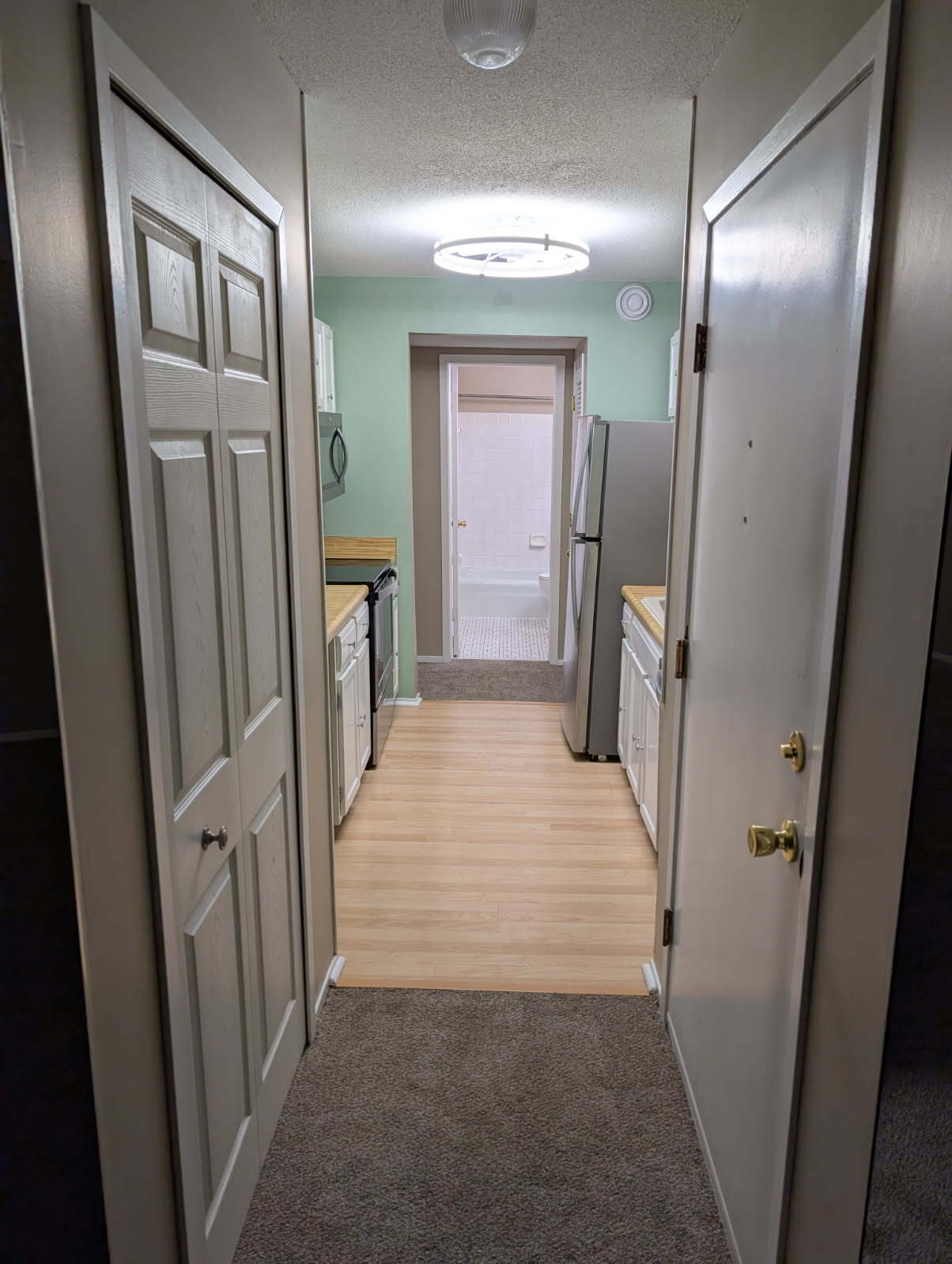 Front Entrance Looking Thru Kitchen - 122 Demont Avenue East