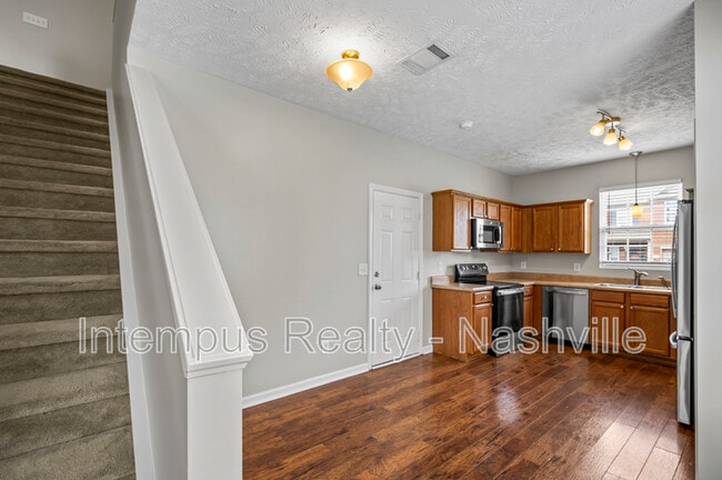 Building Photo - 8619 Altesse Way
