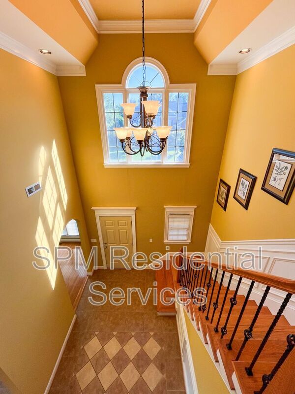Building Photo - 726 Wine Cellar Cir