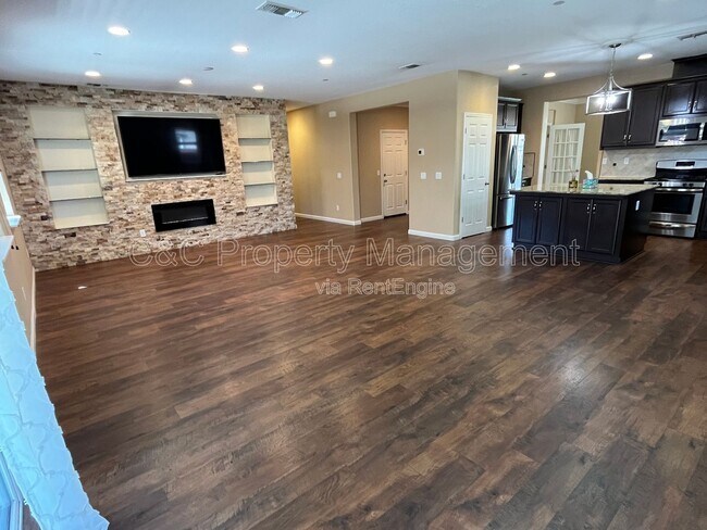 Building Photo - 440 Red Lion Way