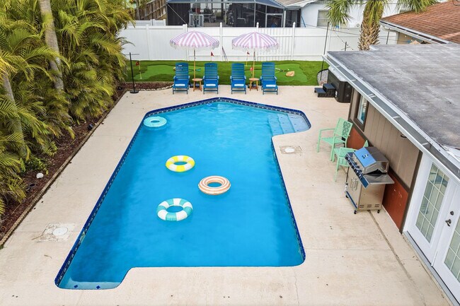 Building Photo - 1132 Gershwin Dr