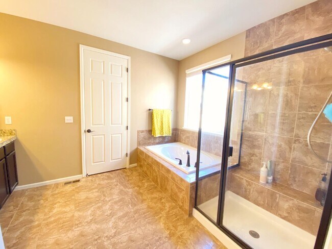Building Photo - 6106 Wolf Village Dr