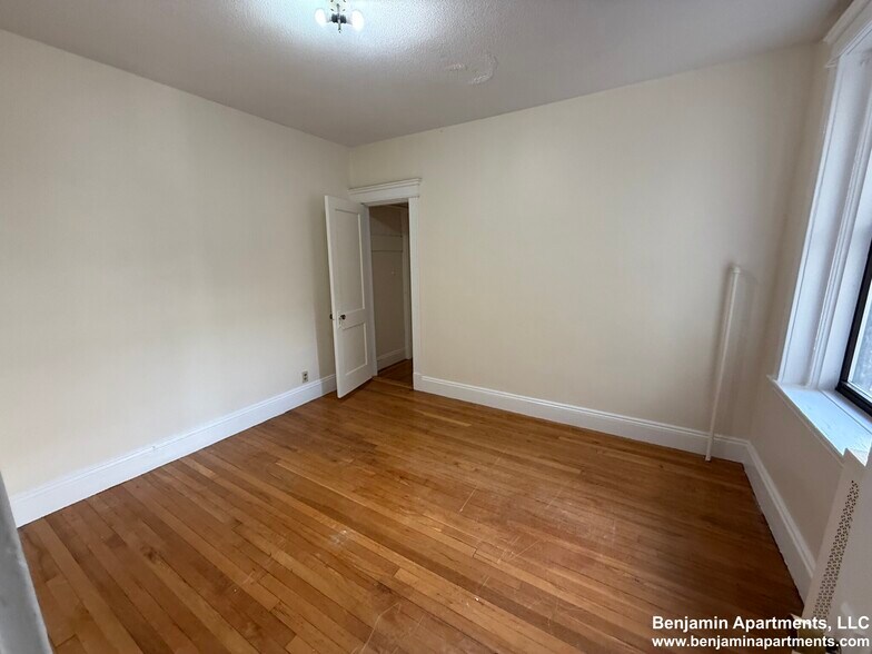 Building Photo - 1161 Commonwealth Ave