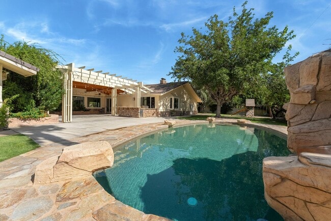 Building Photo - A stunning custom estate nestled in the pr...