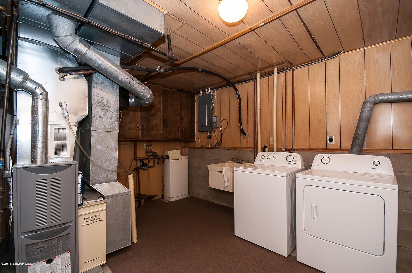 Laudry/mechanical - 224 4th St NW