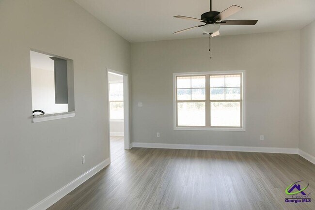 Building Photo - 608 Daisy Dr