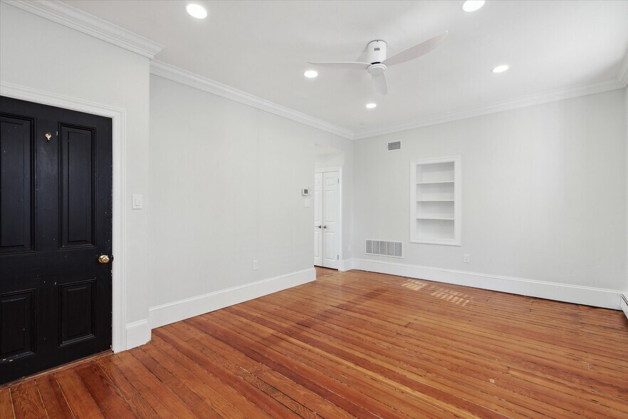 Building Photo - 75 W Ashland St