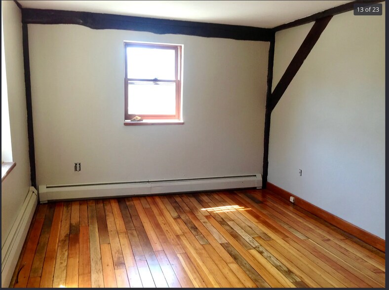 Building Photo - 4 Shawsheen Rd