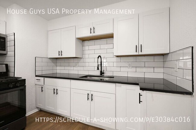 Building Photo - 10716 Ewing Ave