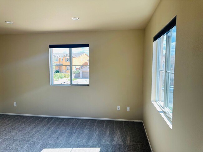 Building Photo - 5 bedroom Pool Home for rent in Murrieta