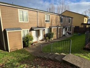 Building Photo - KOVSO01