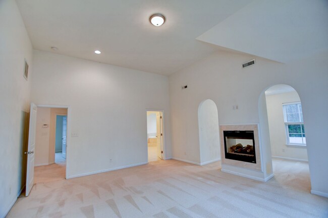 Building Photo - 5444 Royal Tern Ct